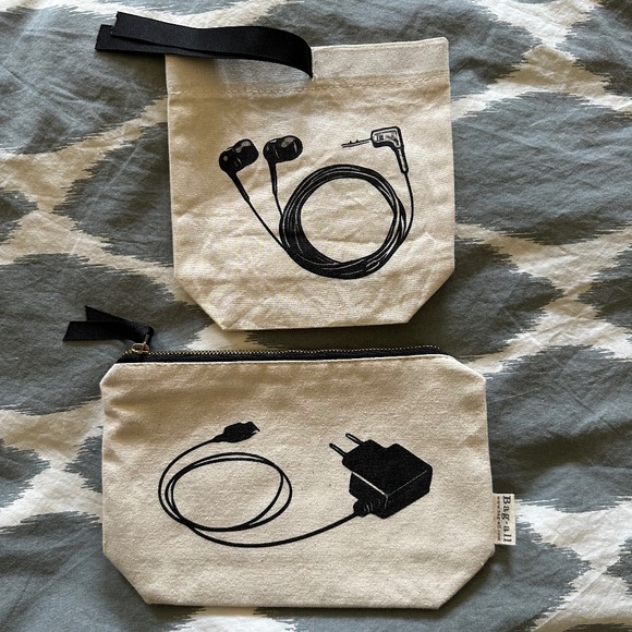 Bag-all Charger and Earbuds Pouches! - Picture 1 of 3